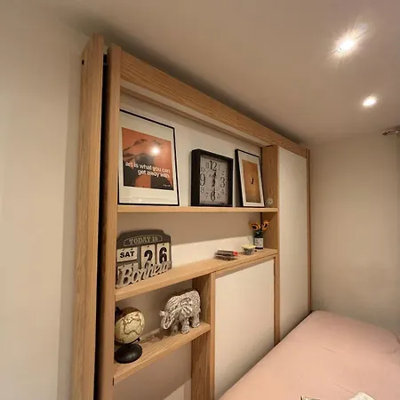 Cozy Latin Quarter Apartman