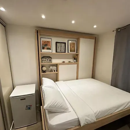 Cozy Latin Quarter Apartman *