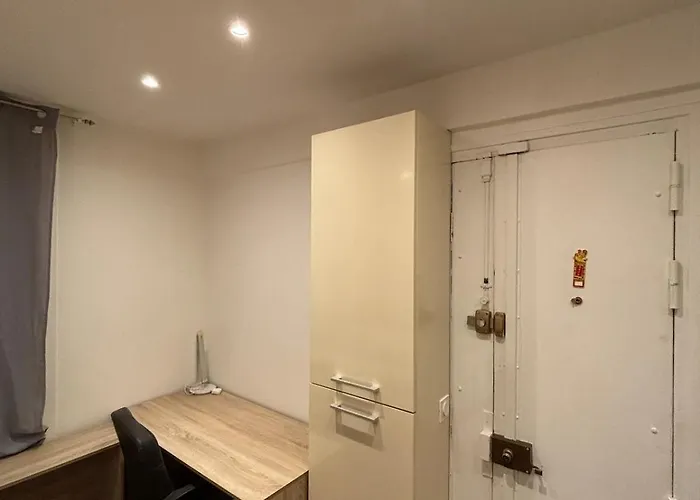 Cozy Latin Quarter Apartman