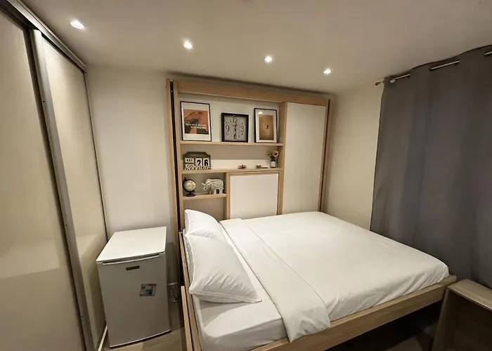 Cozy Latin Quarter Apartman *